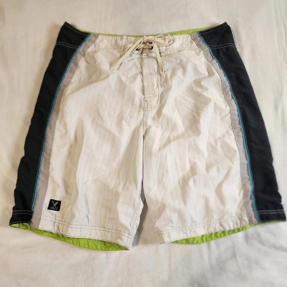 American Eagle Men's Swim Trunks Board Shorts, Mesh Lining, Hidden Pocket 36 EUC